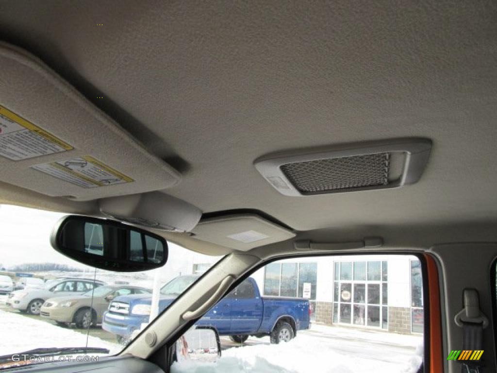 2003 Xterra XE V6 4x4 - Atomic Orange / Gray photo #14