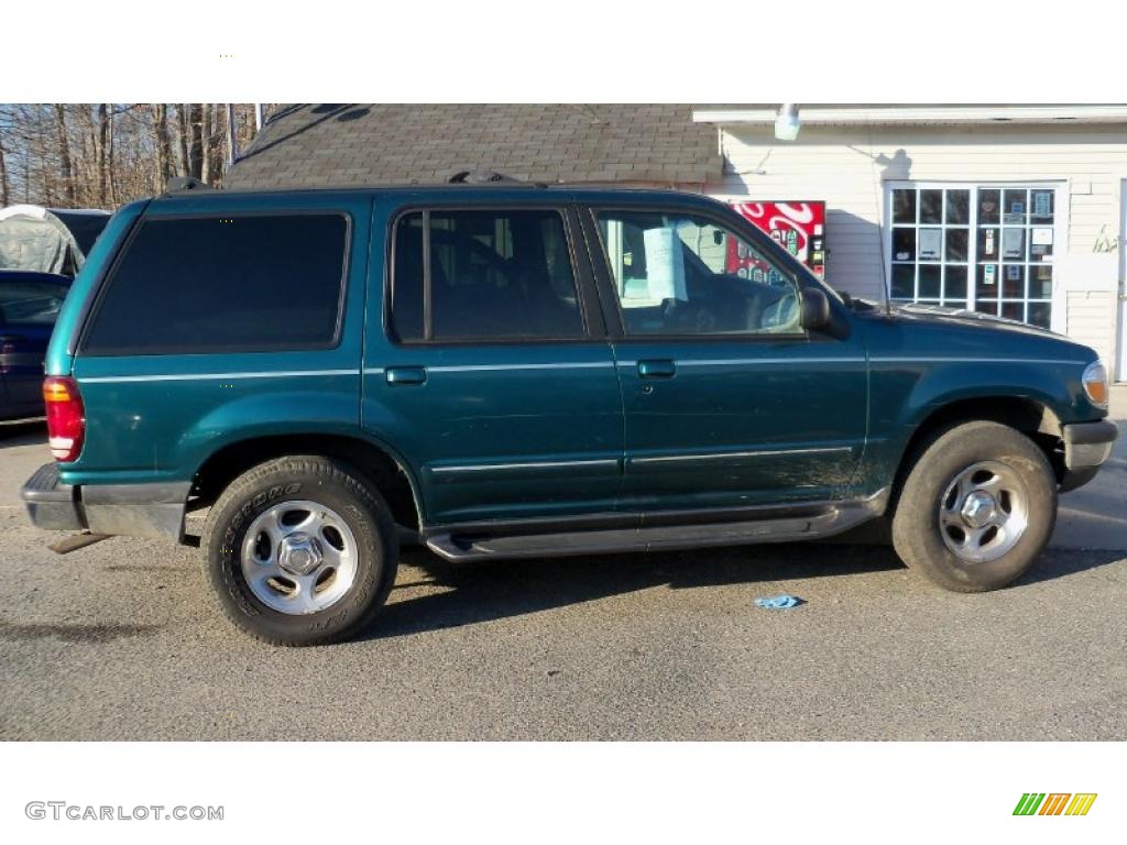 1998 Explorer XLT 4x4 - Pacific Green Metallic / Medium Graphite photo #7