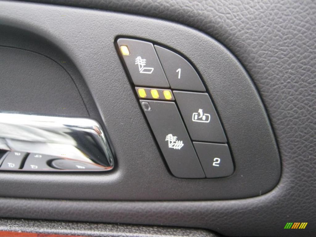 2011 Chevrolet Silverado 1500 LTZ Crew Cab 4x4 Controls Photo #41646787