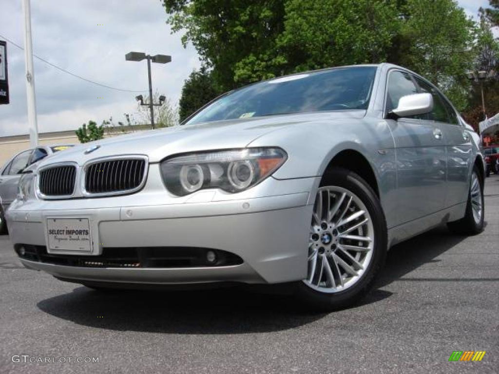 Titanium Silver Metallic BMW 7 Series