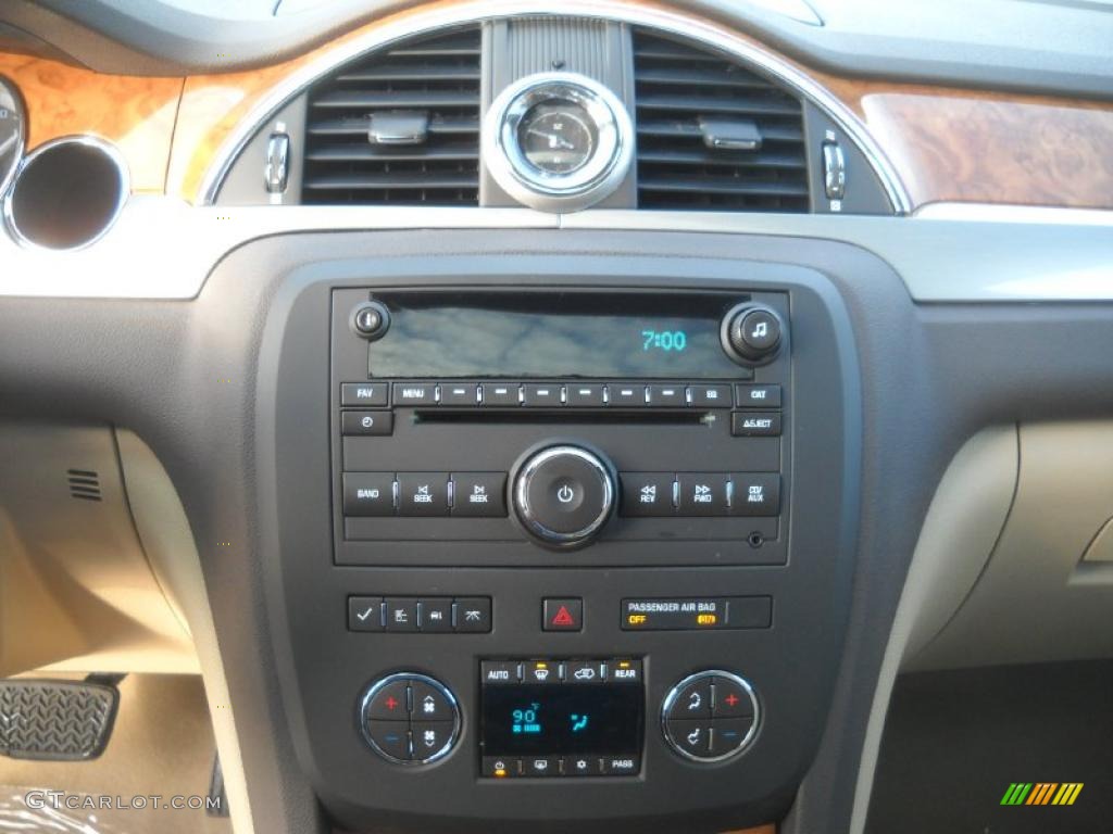 2011 Buick Enclave CXL AWD Controls Photo #41651883