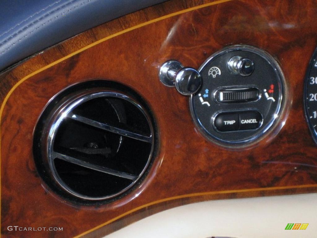 1999 Rolls-Royce Silver Seraph Standard Silver Seraph Model Controls Photo #41653284