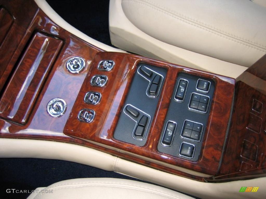 1999 Rolls-Royce Silver Seraph Standard Silver Seraph Model Controls Photo #41653447