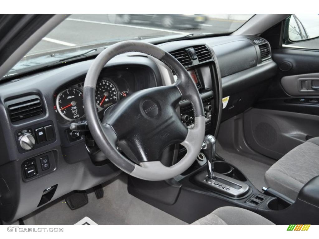 Gray Interior 2004 Isuzu Axiom S 4x4 Photo #41655819