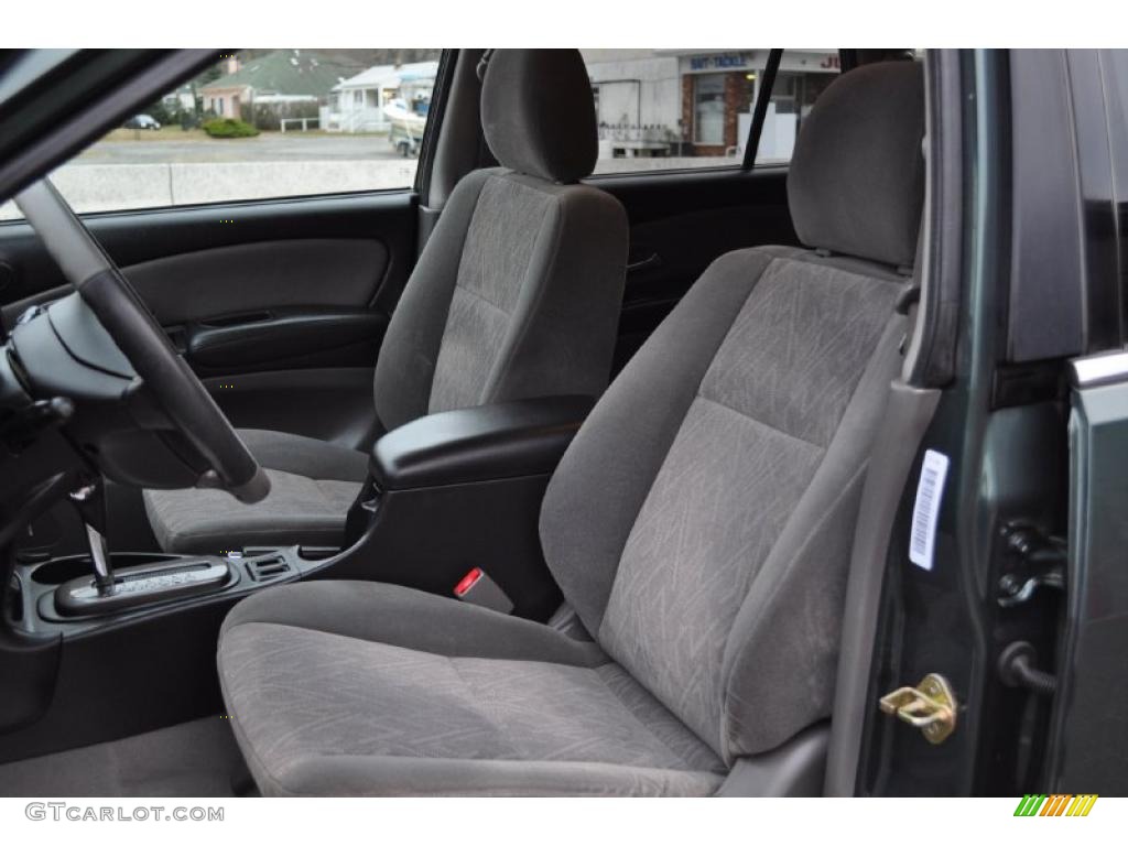 Gray Interior 2004 Isuzu Axiom S 4x4 Photo #41655831