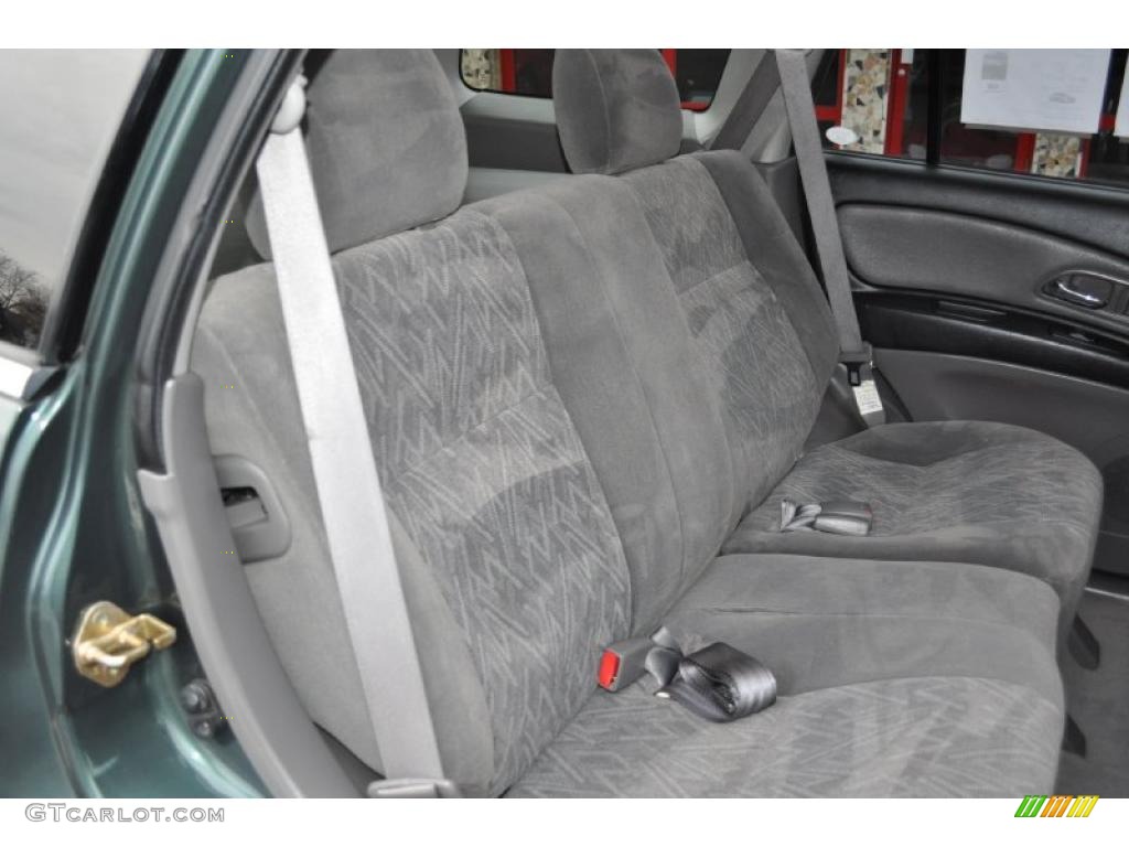 Gray Interior 2004 Isuzu Axiom S 4x4 Photo #41655907