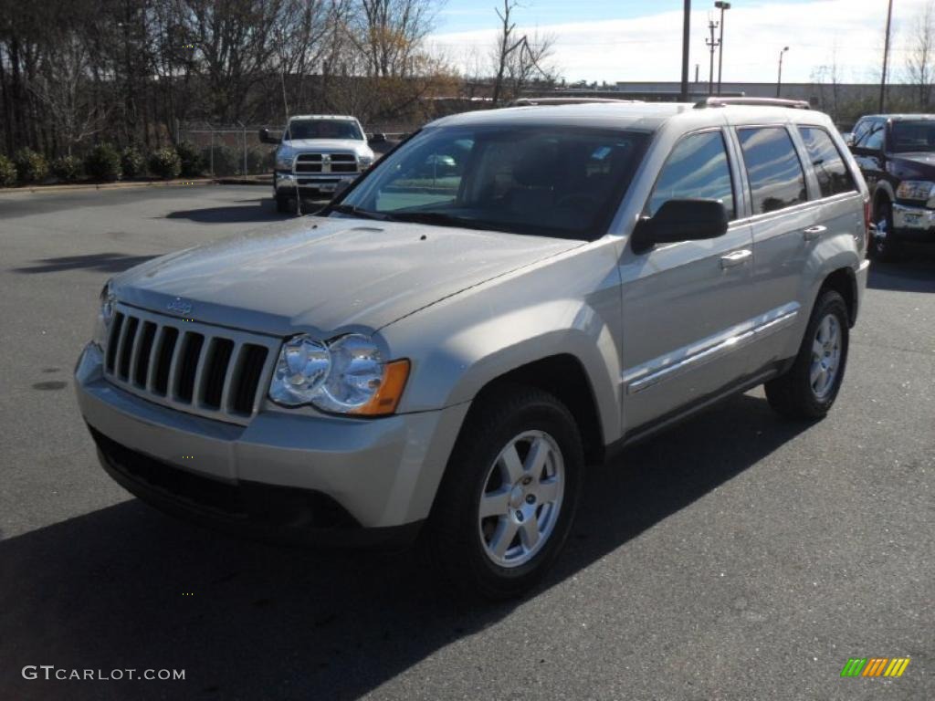 2010 Grand Cherokee Laredo 4x4 - Light Graystone Pearl / Dark Slate Gray photo #1