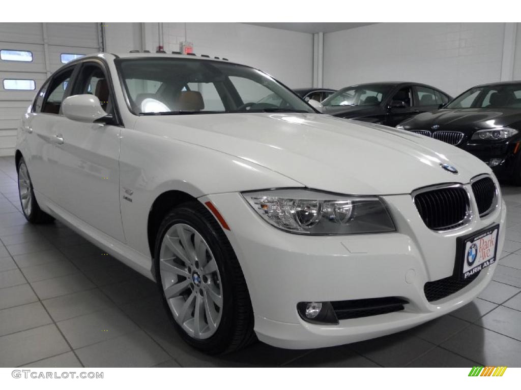 Alpine White 2011 BMW 3 Series 328i xDrive Sedan Exterior Photo #41658783