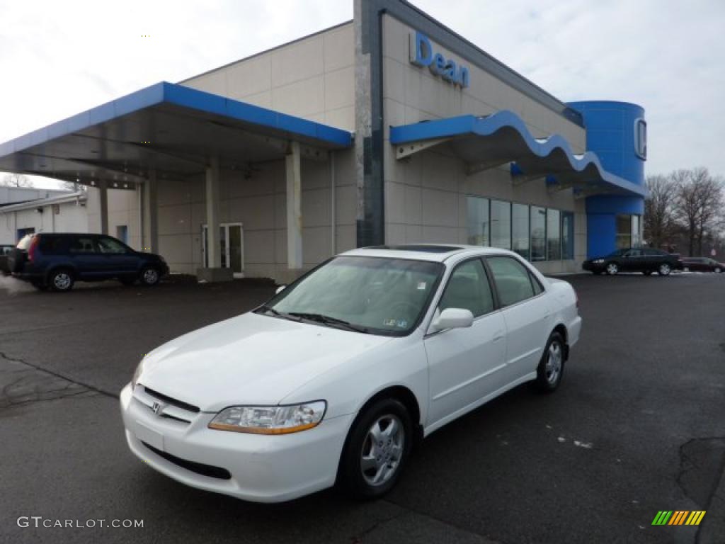 1998 Accord EX Sedan - Taffeta White / Ivory photo #1