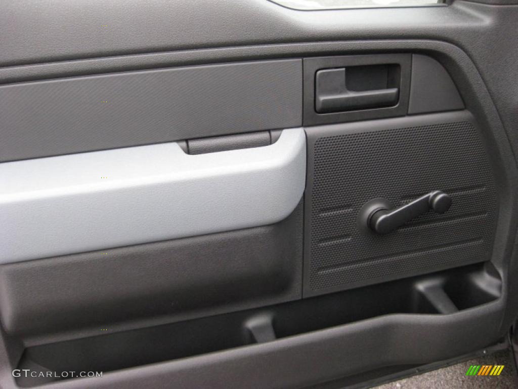 2011 Ford F150 XL Regular Cab 4x4 Steel Gray Door Panel Photo #41661147