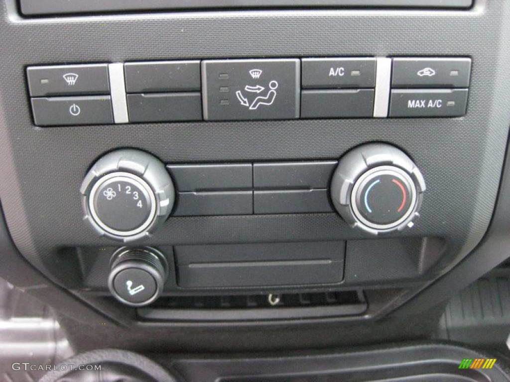 2011 Ford F150 XL Regular Cab 4x4 Controls Photo #41661251