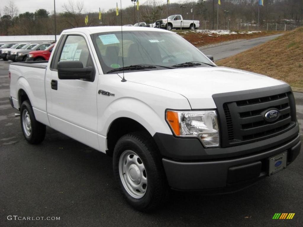 Oxford White 2011 Ford F150 XL Regular Cab Exterior Photo #41661375