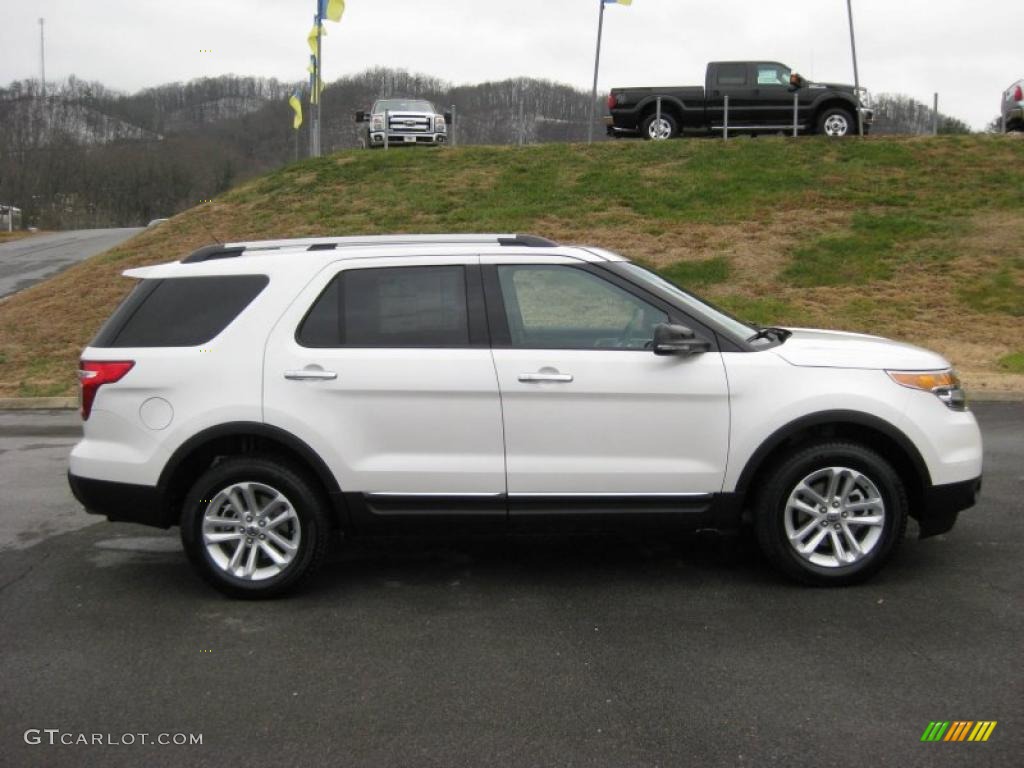 2011 Explorer XLT 4WD - White Platinum Tri-Coat / Medium Light Stone photo #5