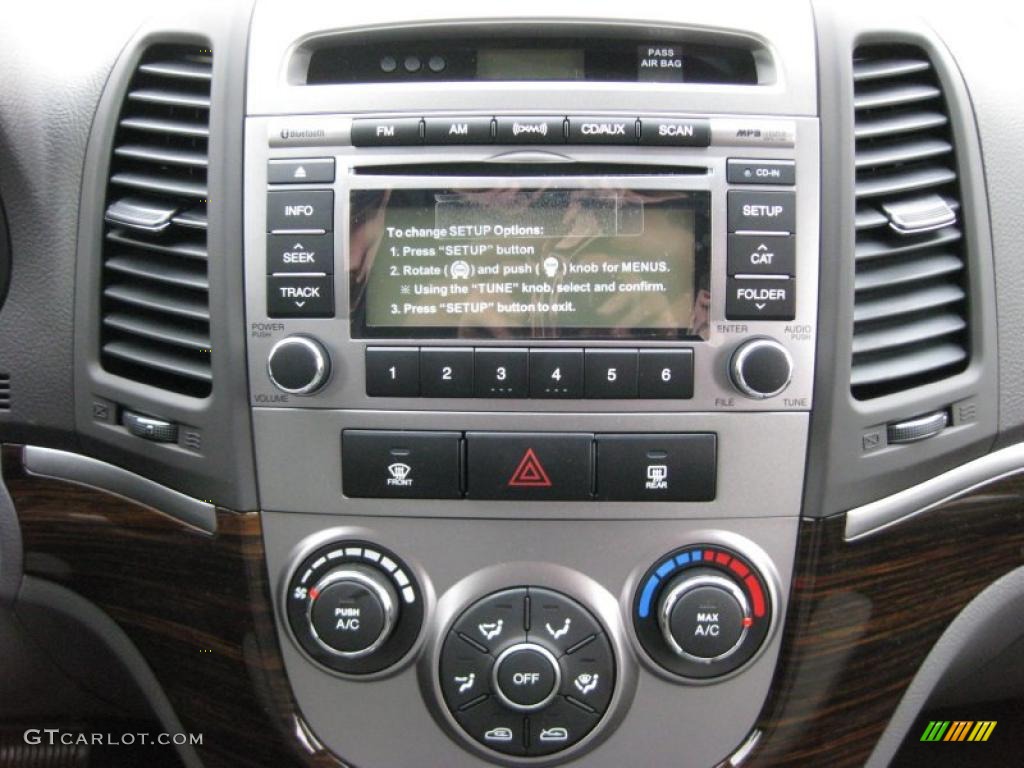 2011 Hyundai Santa Fe SE AWD Controls Photo #41665463