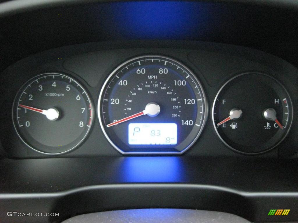 2011 Hyundai Santa Fe SE AWD Gauges Photo #41665515