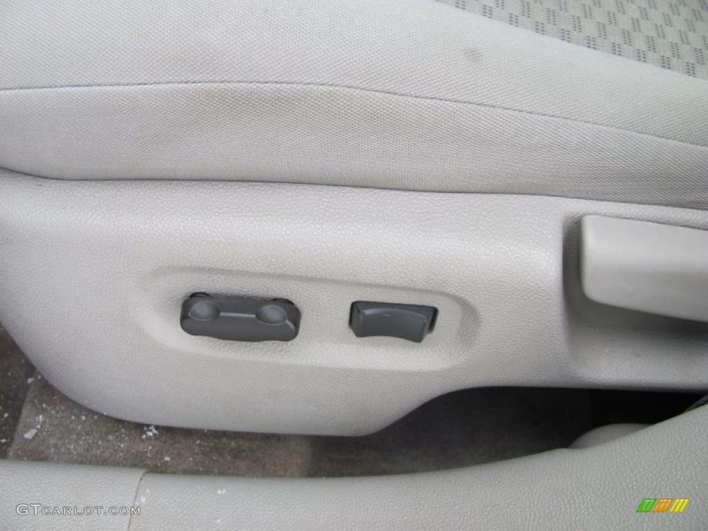 2006 HHR LT - Daytona Blue Metallic / Gray photo #6