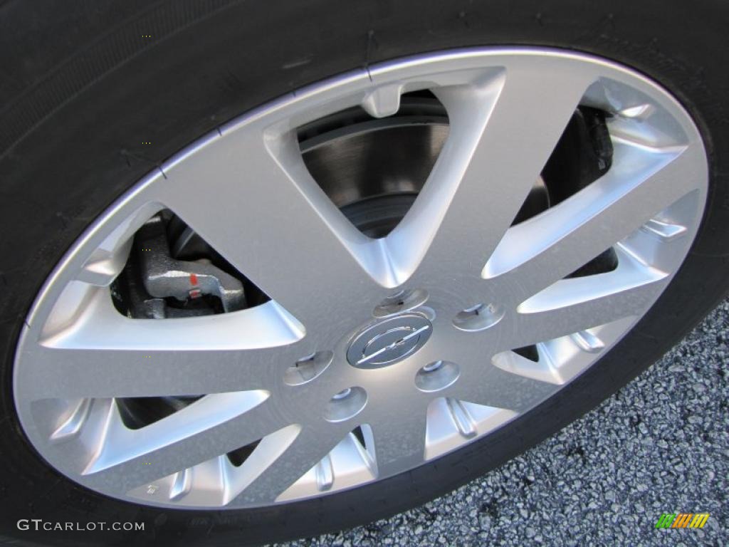 2011 Chrysler Town & Country Touring - L Wheel Photo #41665804