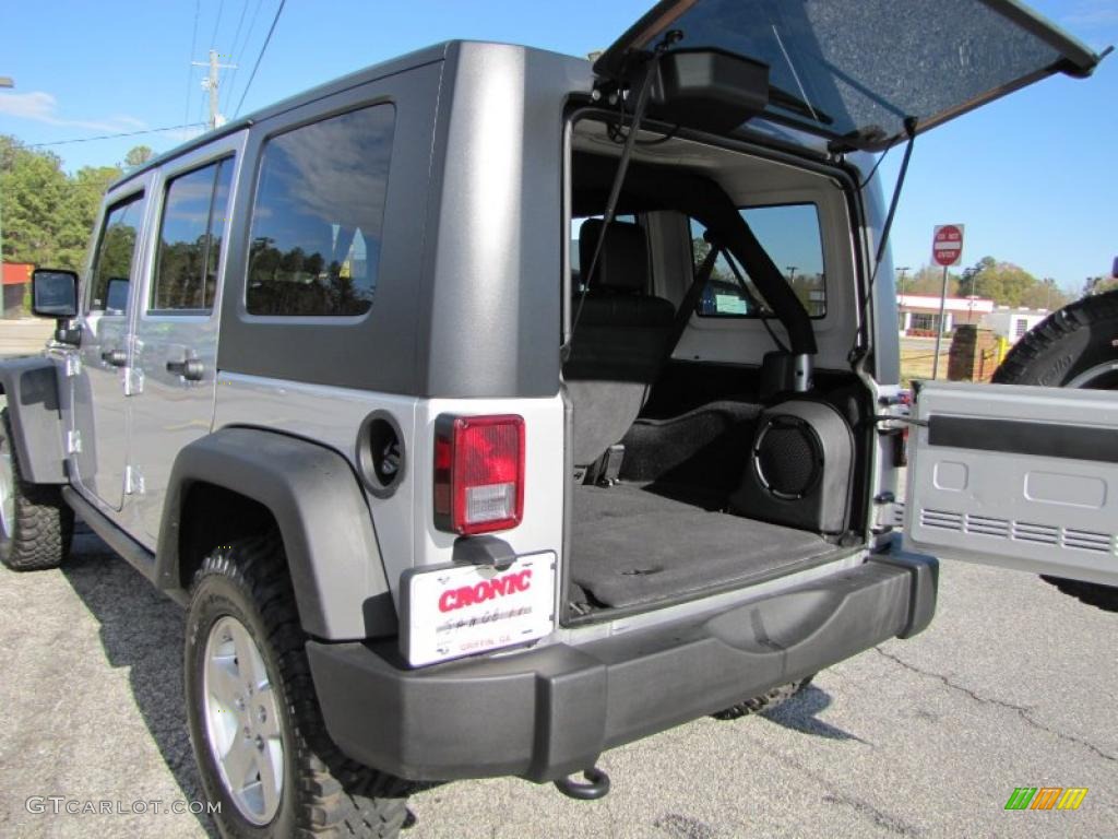 2010 Jeep Wrangler Unlimited Rubicon 4x4 Trunk Photo #41668888