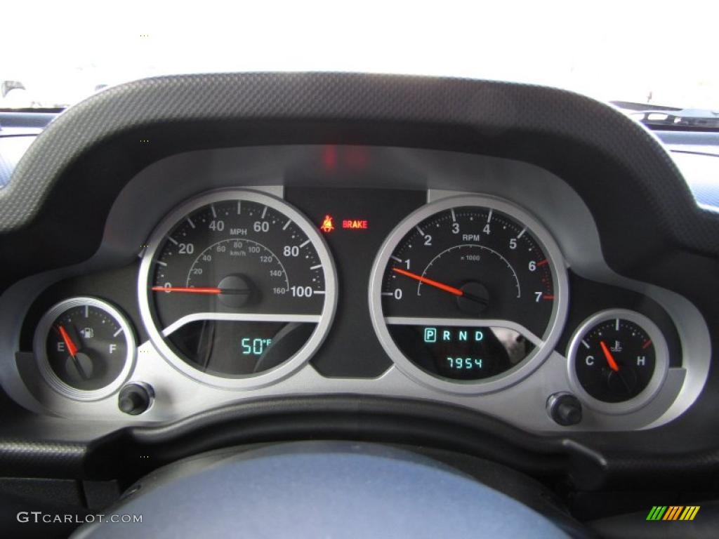 2010 Jeep Wrangler Unlimited Rubicon 4x4 Gauges Photo #41669020