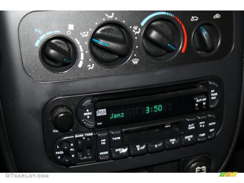 2003 Chrysler PT Cruiser Limited Controls Photo #41670312