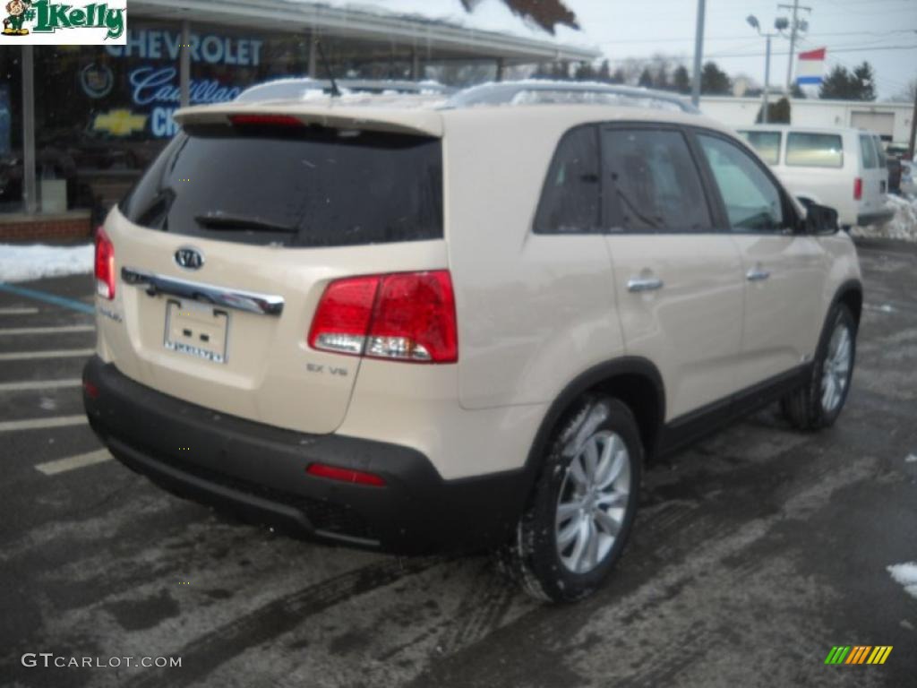 2011 Sorento EX V6 AWD - White Sand Beige / Black photo #3