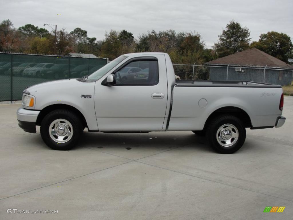 2002 F150 XL Regular Cab - Silver Metallic / Medium Graphite photo #6