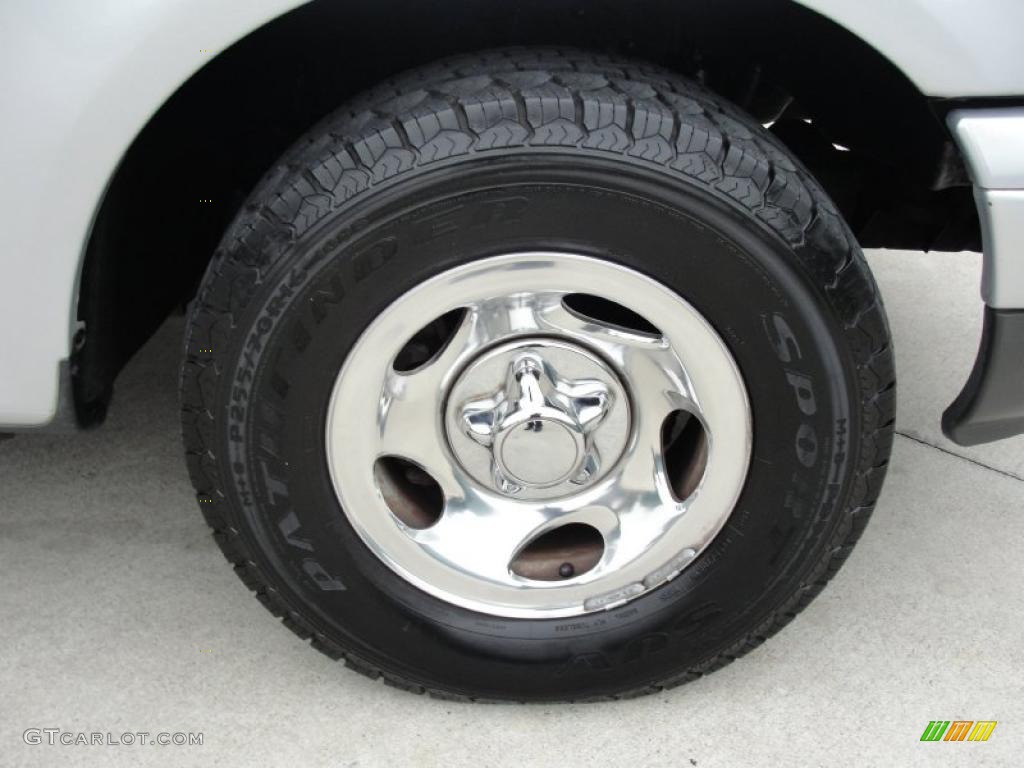 2002 Ford F150 XL Regular Cab Wheel Photo #41678381