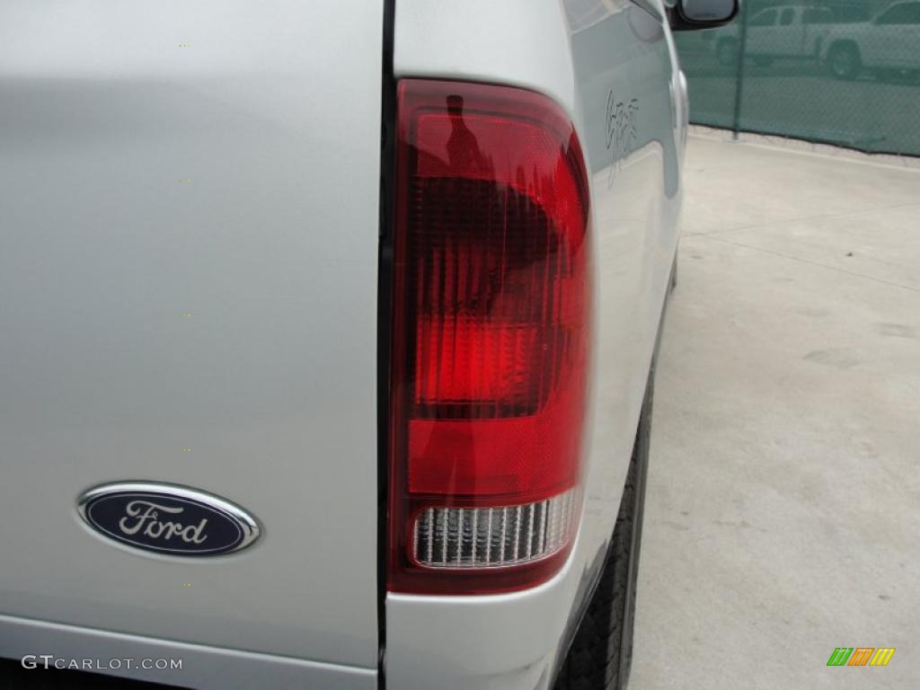 2002 F150 XL Regular Cab - Silver Metallic / Medium Graphite photo #19