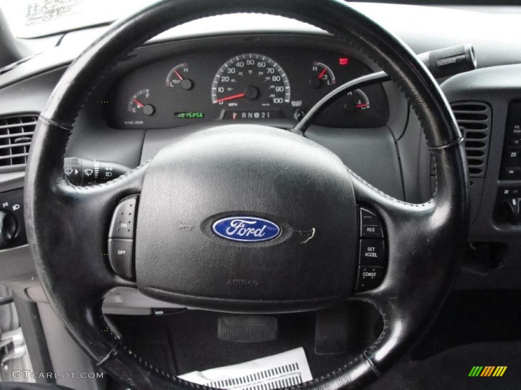 2002 Ford F150 XL Regular Cab Medium Graphite Steering Wheel Photo #41678673