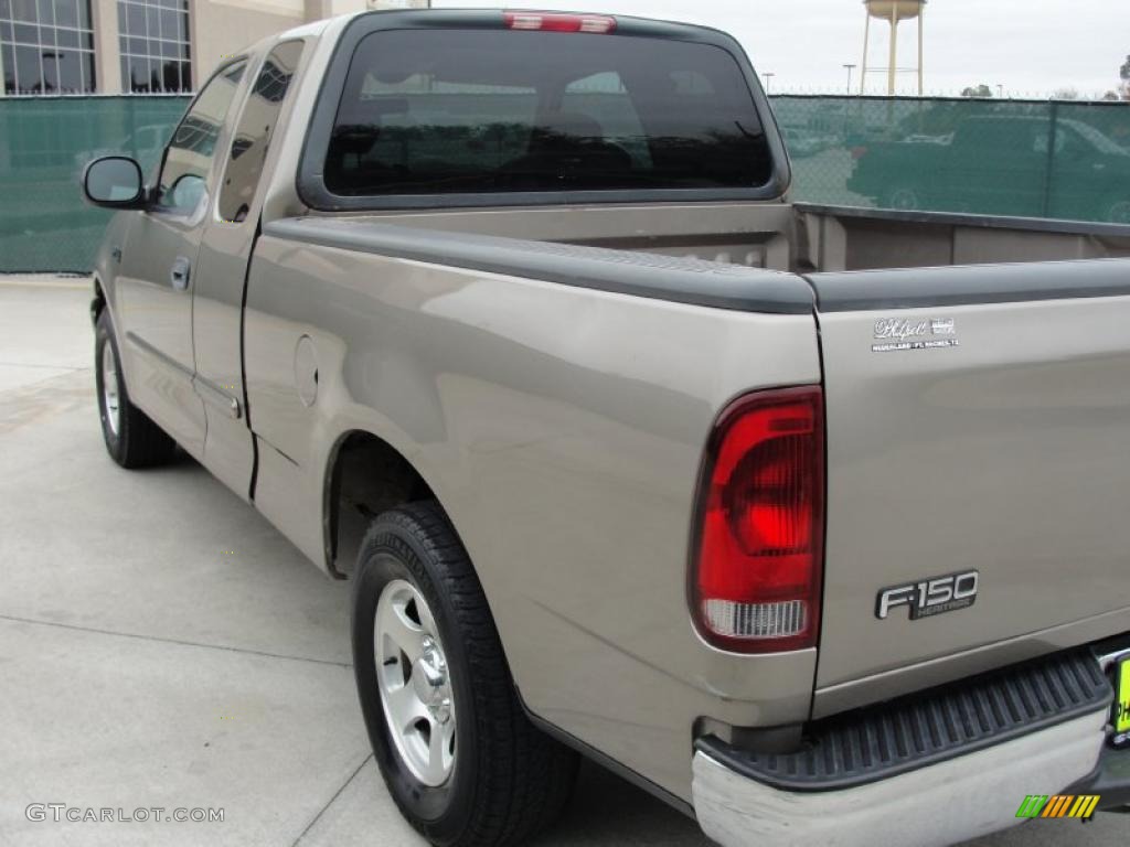 2004 F150 XLT Heritage SuperCab - Arizona Beige Metallic / Heritage Medium Parchment photo #5
