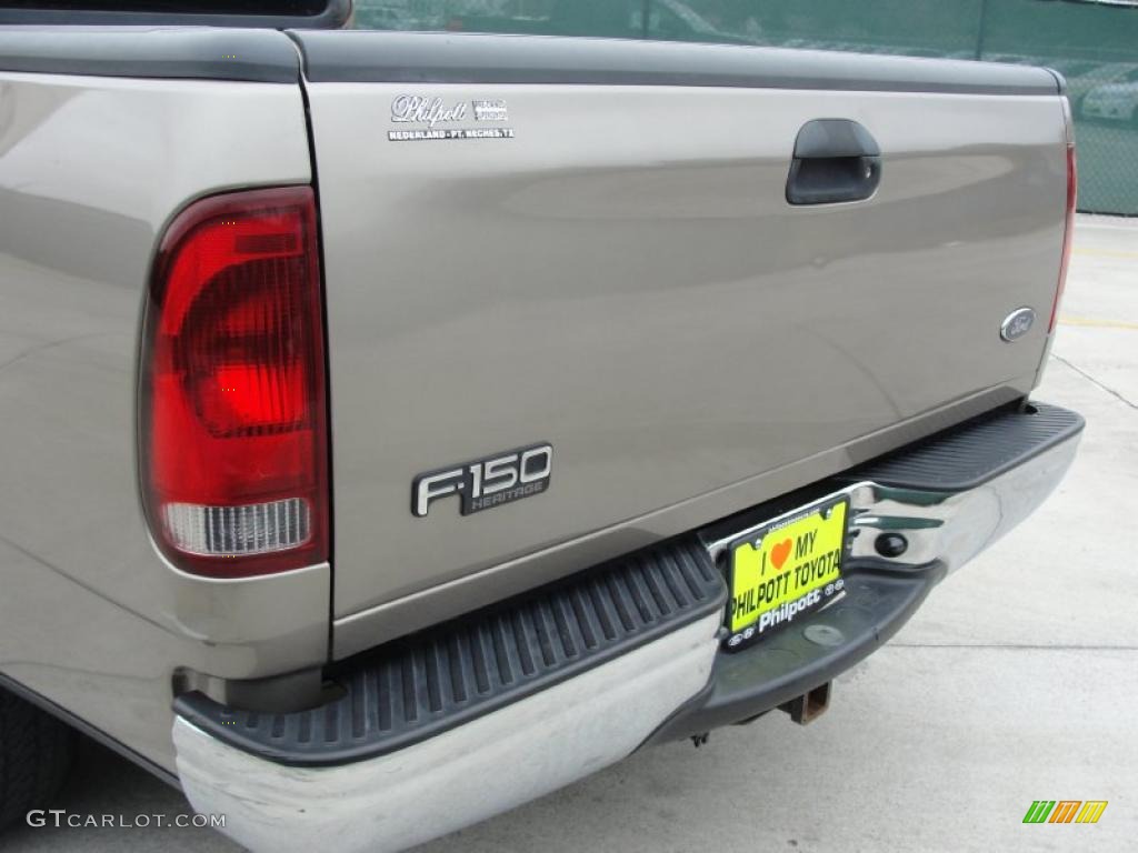 2004 F150 XLT Heritage SuperCab - Arizona Beige Metallic / Heritage Medium Parchment photo #20