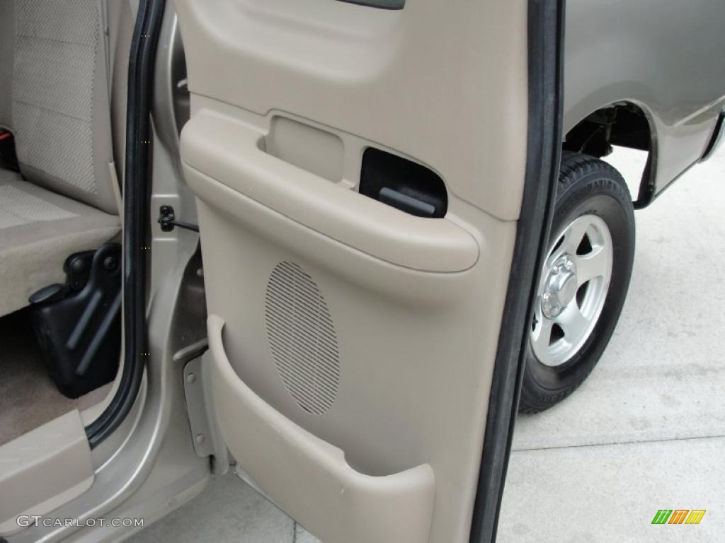 Heritage Medium Parchment Interior 2004 Ford F150 XLT Heritage SuperCab Photo #41680061