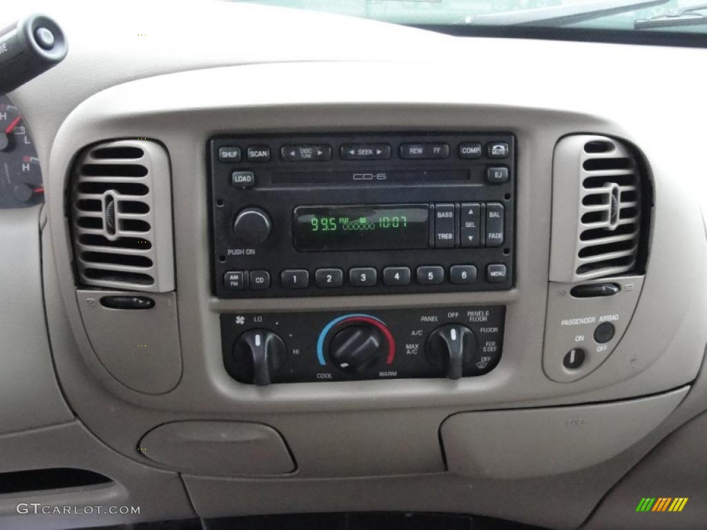 2004 F150 XLT Heritage SuperCab - Arizona Beige Metallic / Heritage Medium Parchment photo #36