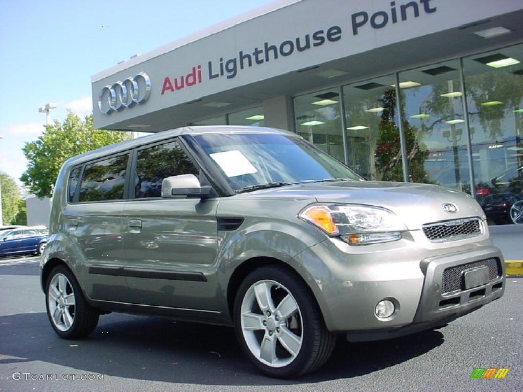 Titanium Gray Kia Soul