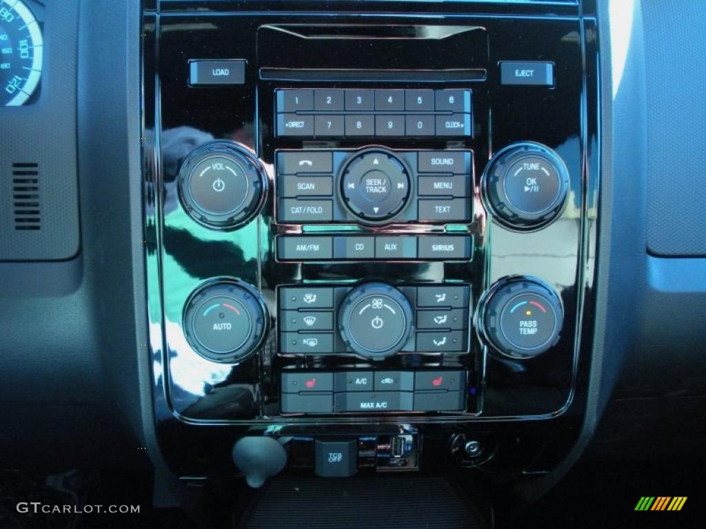 2011 Ford Escape Limited V6 Controls Photo #41681501