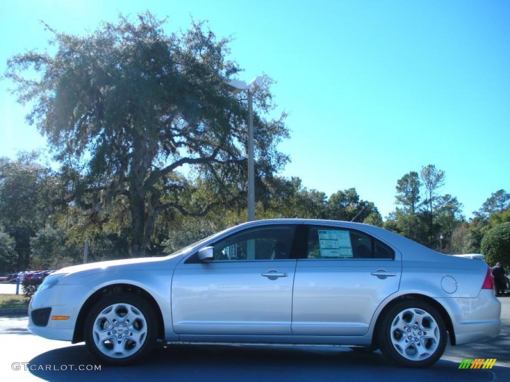 2011 Fusion SE - Ingot Silver Metallic / Charcoal Black photo #2