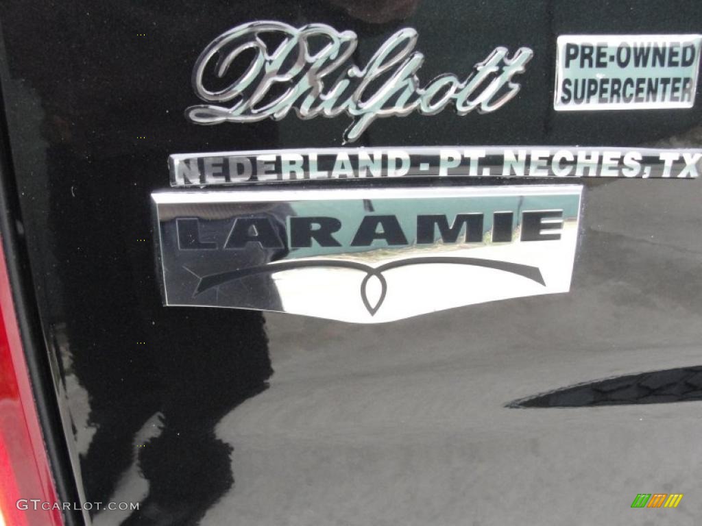 2009 Ram 1500 Laramie Crew Cab - Brilliant Black Crystal Pearl / Dark Slate Gray photo #21