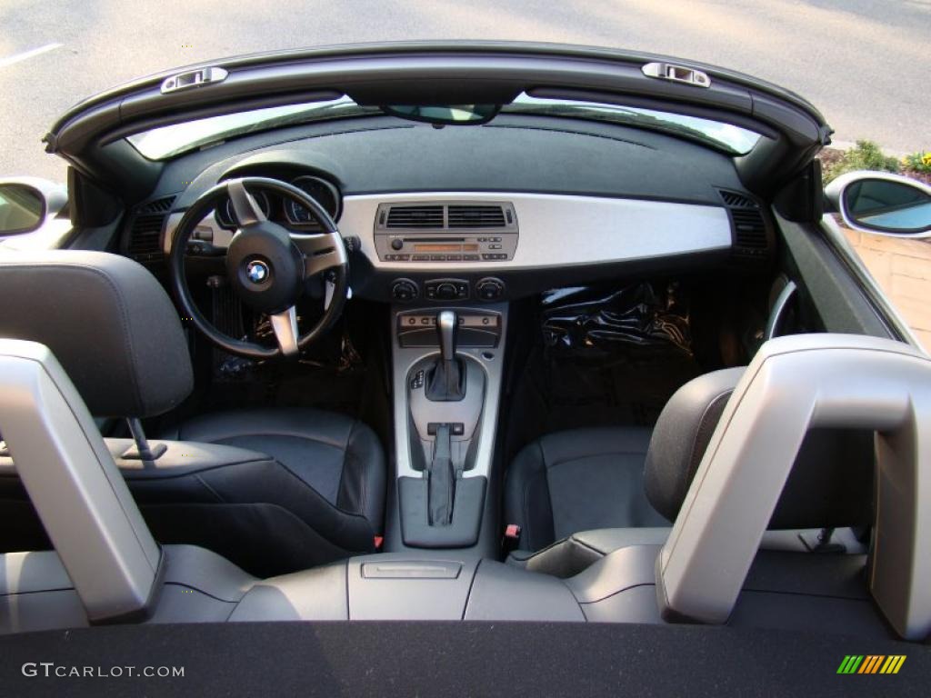 2003 BMW Z4 3.0i Roadster Black Dashboard Photo #41688437