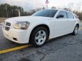 2007 Stone White Dodge Magnum SXT  photo #3