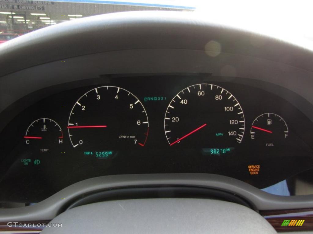 2003 Cadillac Seville SLS Gauges Photo #41690593