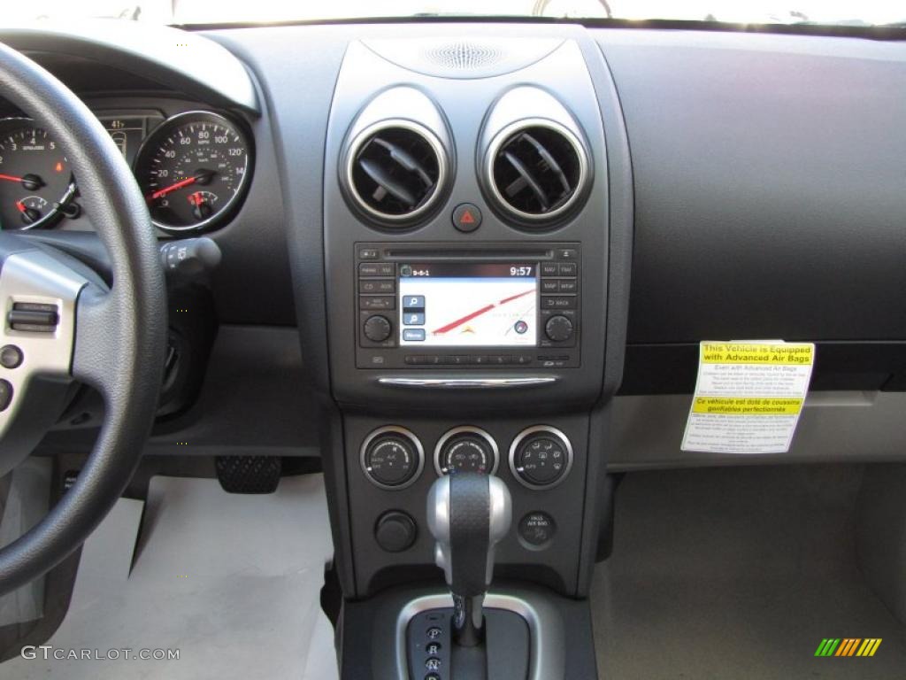 2011 Rogue SV - Platinum Graphite / Black photo #9
