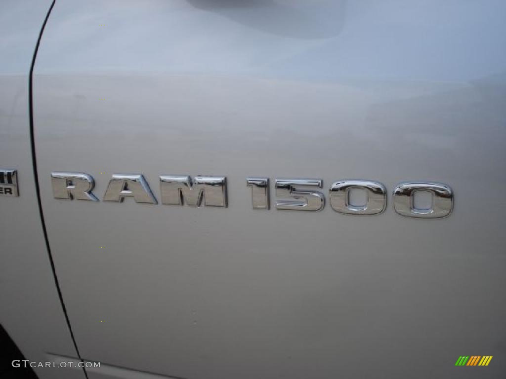 2011 Ram 1500 ST Quad Cab 4x4 - Bright Silver Metallic / Dark Slate Gray/Medium Graystone photo #17