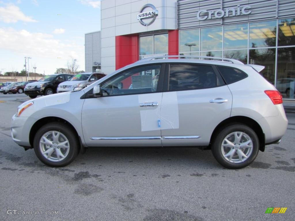 2011 Rogue SV - Silver Ice Metallic / Black photo #2