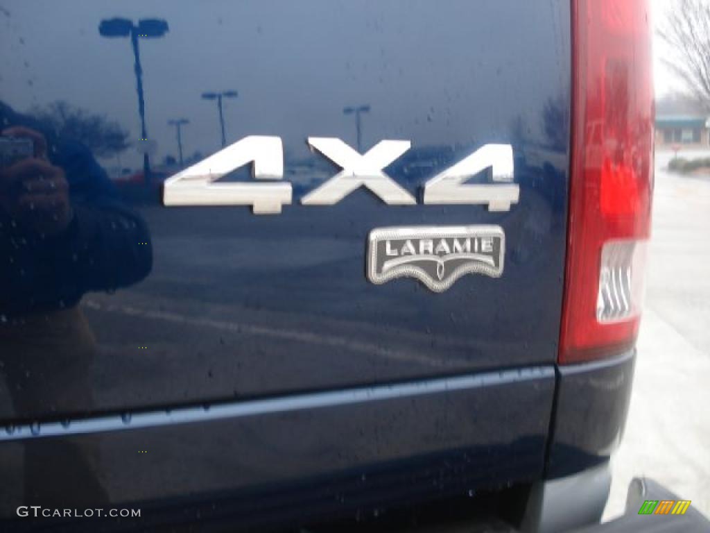 2005 Ram 1500 Laramie Quad Cab 4x4 - Patriot Blue Pearl / Dark Slate Gray photo #35