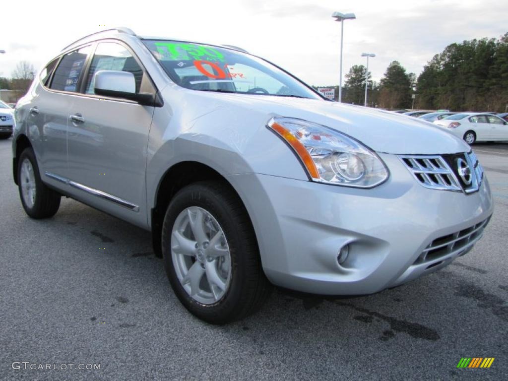 2011 Rogue SV - Silver Ice Metallic / Black photo #7