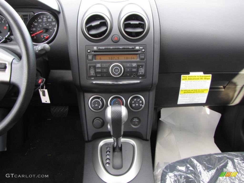 2011 Rogue S - Pearl White / Black photo #10