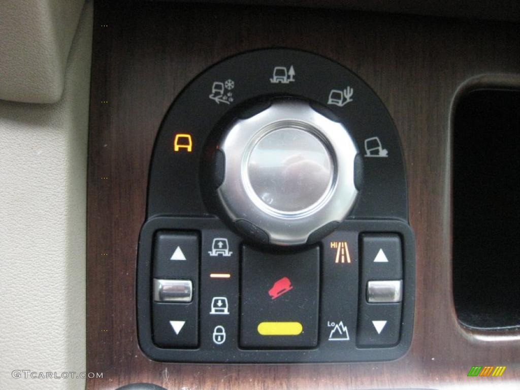2010 Land Rover LR4 HSE Lux Controls Photo #41693553