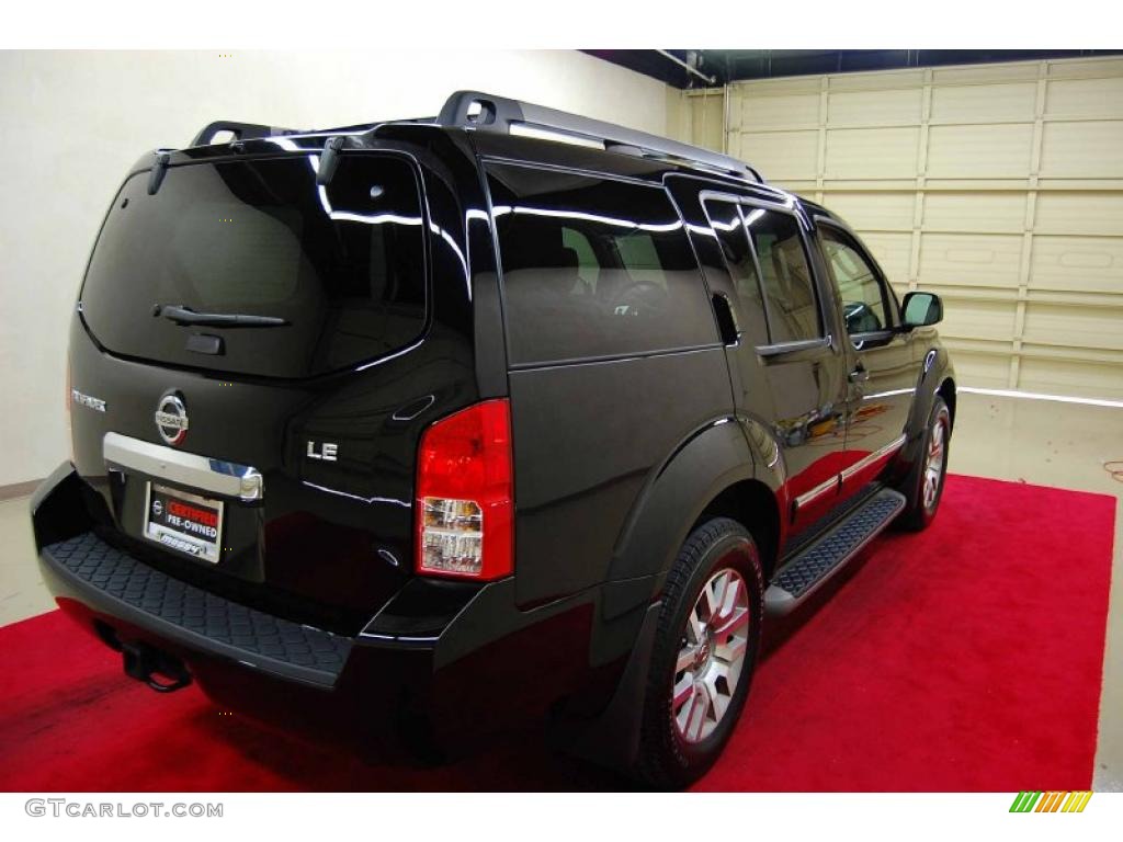 2010 Pathfinder LE - Super Black / Cafe Latte photo #6