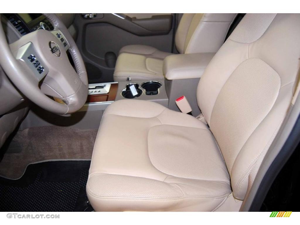 2010 Pathfinder LE - Super Black / Cafe Latte photo #10