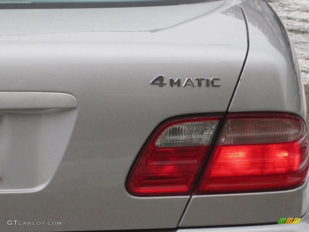 2002 Mercedes-Benz E 320 4Matic Sedan Marks and Logos Photos